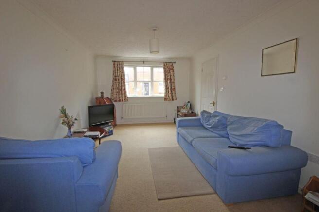 Living Room..JPG