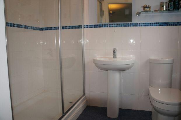 En suite 2