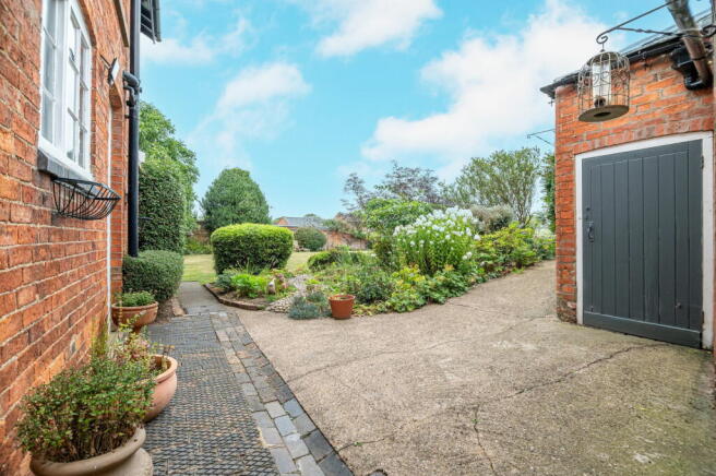 Photo 57