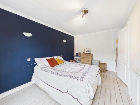3 bed Semi-Detached for sale Image 8