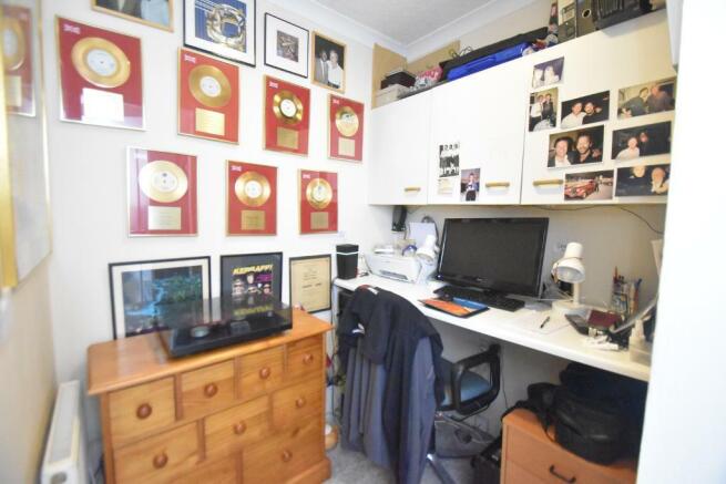 Photo 10