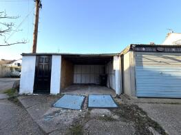107, Woodfield Road, Leigh-on-sea SS9 1ET