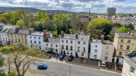 High Street, Cheltenham, GL50 1DZ