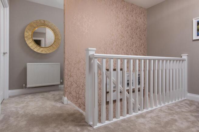4 bed Detached for sale Image 8