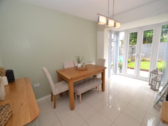 4 bed Detached for sale Image 7