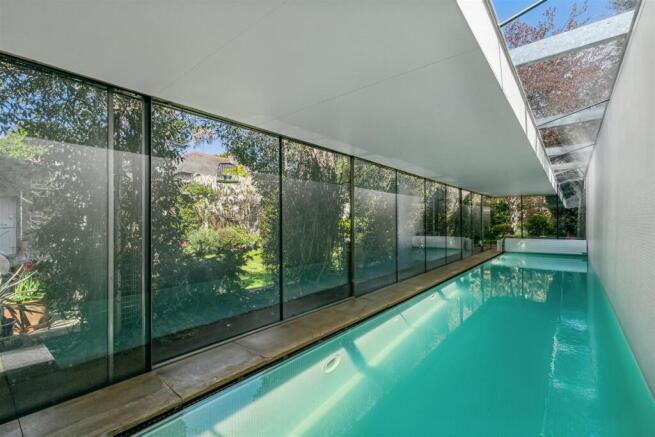 Upper Butts, TW8 - FOR SALE