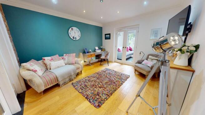 3 bed Semi-Detached for sale Image 10