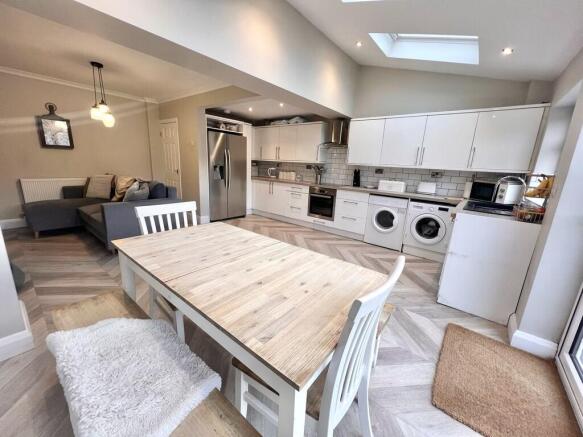 006932b4-f179-403...