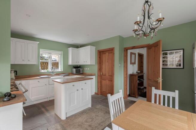 3 bed Detached for sale Image 6