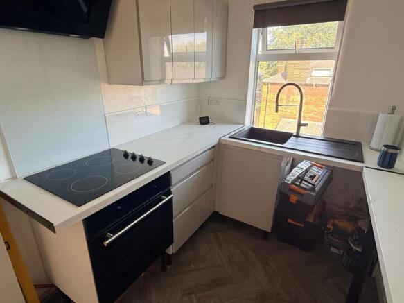 1 bed Apartment to rent Image 3