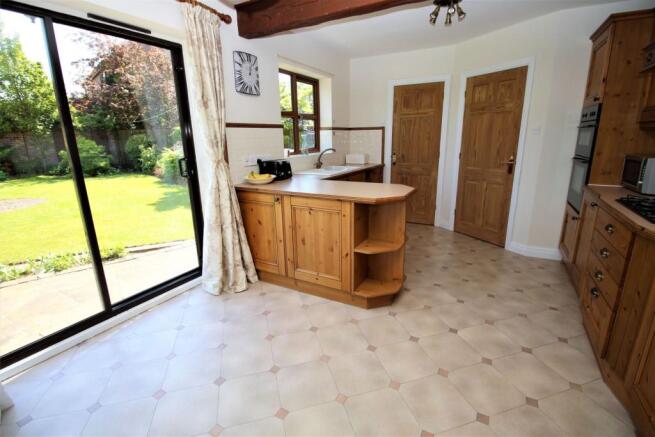 Kitchen / Breakfast