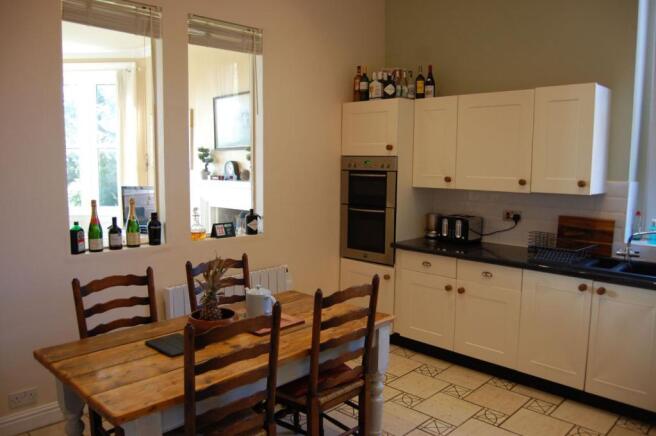 KITCHEN/BREAKFAST ROOM