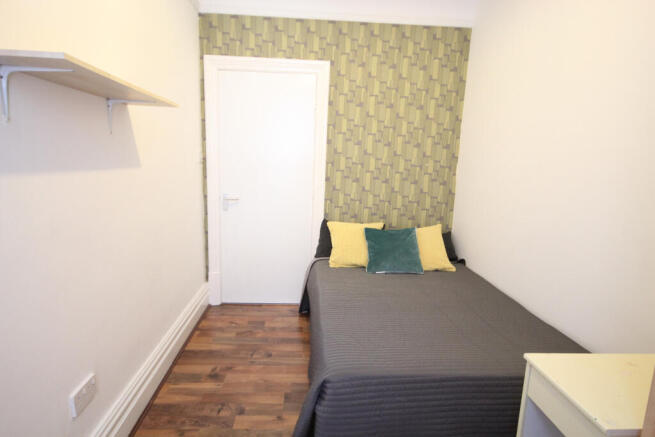 6 bed Terraced to rent Image 6