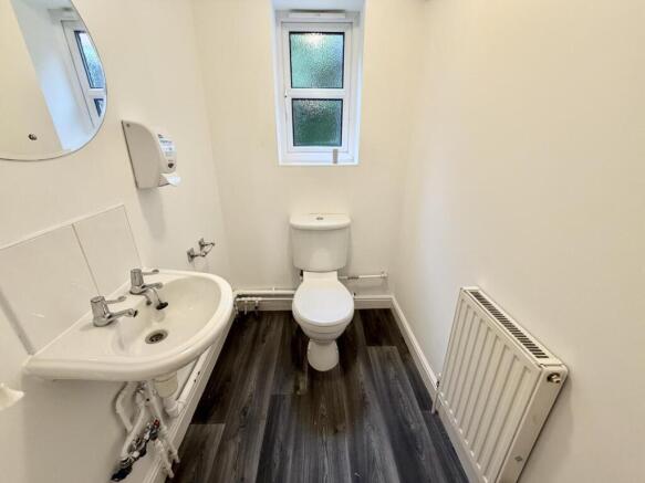 3 bed Semi-Detached for sale Image 6