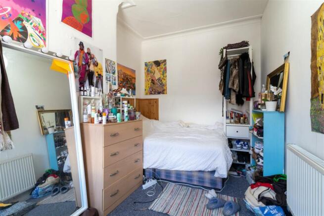 3 bed House to rent Image 6
