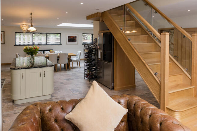 2025-08-07 WALKER & LEWIS-CEFN-7