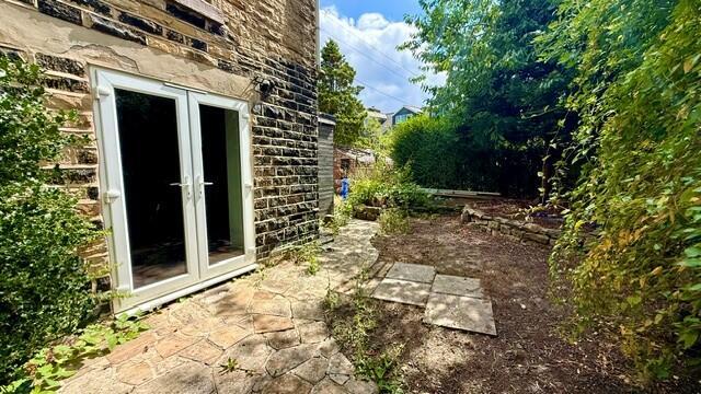 2 bed House to rent Image 7