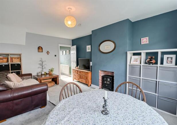 10 Goldstone Drive-05.jpg