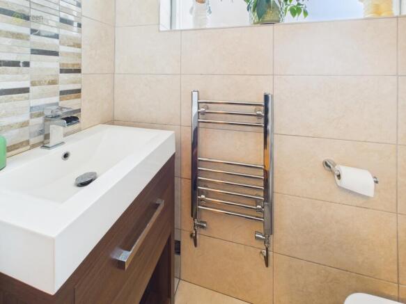 cam04425g0pr0312still006