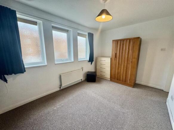 1 bed Flat to rent Image 9