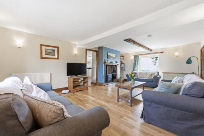 4 bed Semi-Detached for sale Image 6