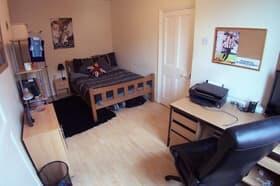 4 bed Terraced to rent Image 7