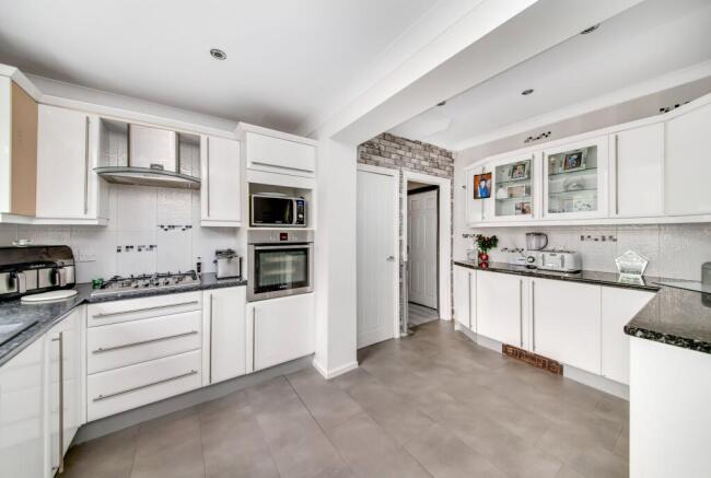 3 bed Detached for sale Image 7