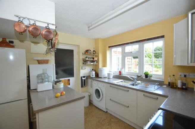 3  GREEN  FARM  END,  KINETON  (KITCHEN).jpg