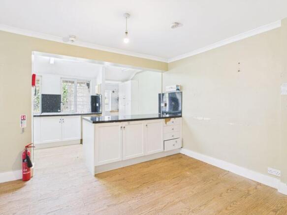 Kitchen/dining/family room 