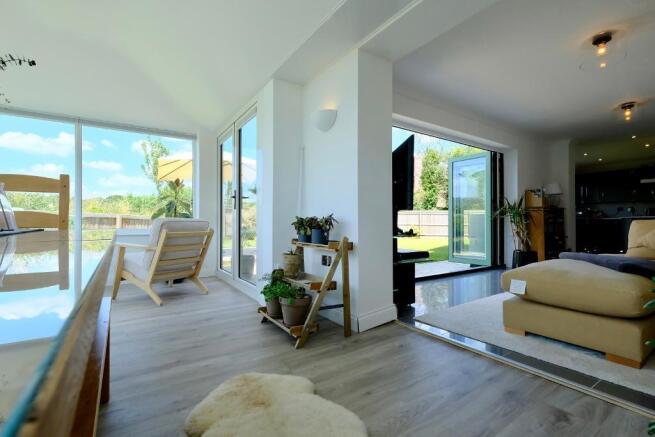 Garden room & living area