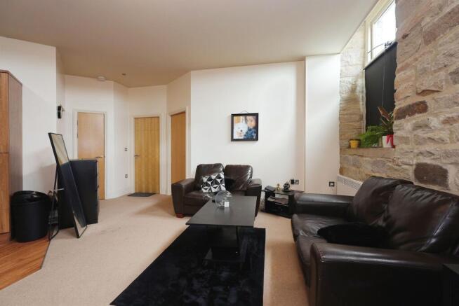 1 bed Flat for sale Image 6