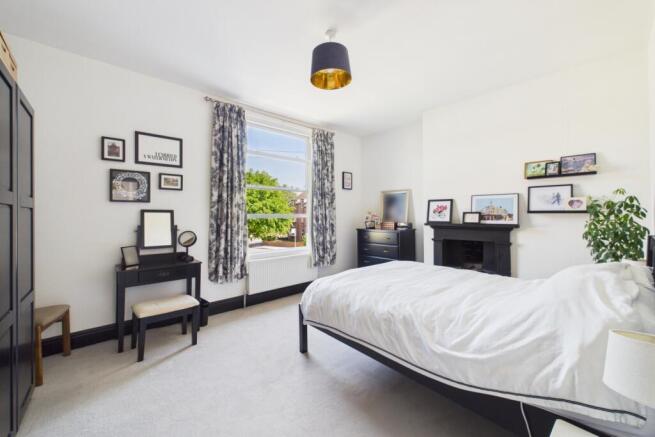 4 bed Terraced for sale Image 11