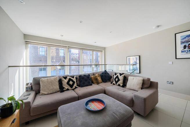 1417919-11-699dc1...