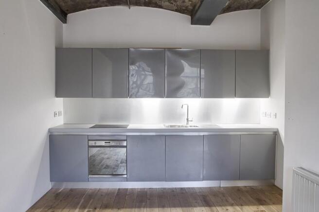 1 bed Apartment to rent Image 6