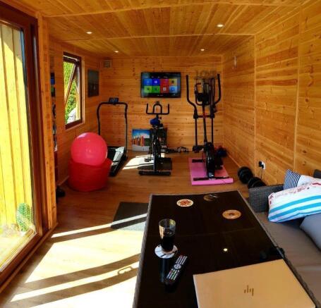 GARDEN ROOM / STUDIO / OFFICE