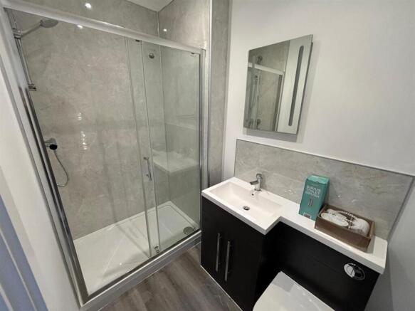 1 bed Apartment to rent Image 7