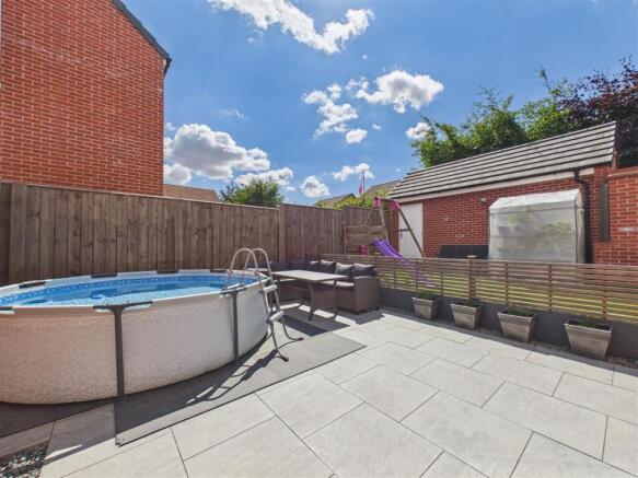 4 bed Detached for sale Image 12