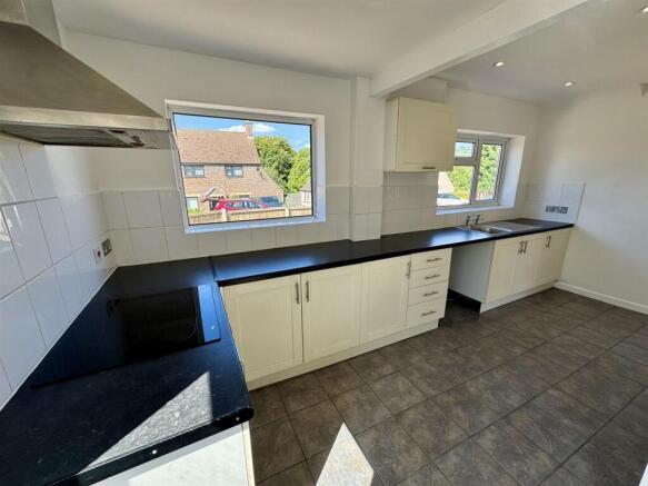 Kitchen (2/2)