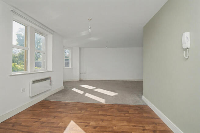 Apartment 1 Parklands, 16 Park Drive, Huddersfield, HD1 4EB