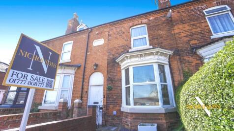 An Excellent Value 4 Bed Home, Centrally Located on West Carr Road