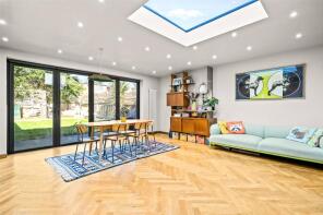 8, Meadway Crescent, Hove BN3 7NL
