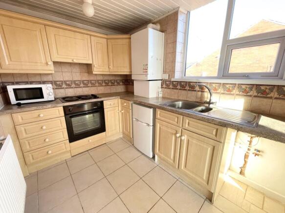 2 bed Flat to rent Image 4