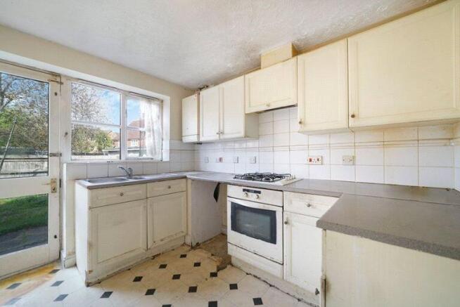 George Lovell Drive, Enfield, EN3 – pohled 5