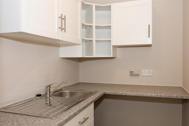 4 bed Detached Bungalow for sale Image 5