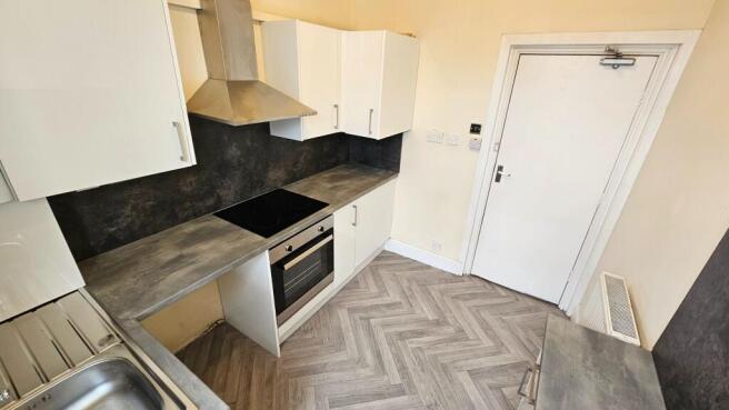 1 bed Flat to rent Image 4
