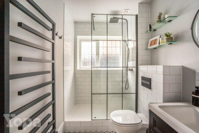 17 Bathroom