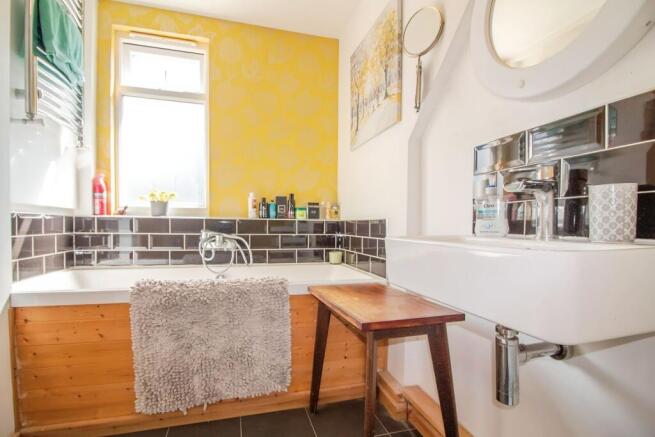 En-Suite Bathroom