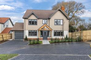 3, Coolhurst Close, Horsham RH13 6GL