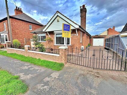 Holton Road, Tetney, Grimsby, Lincs, DN36 5LT