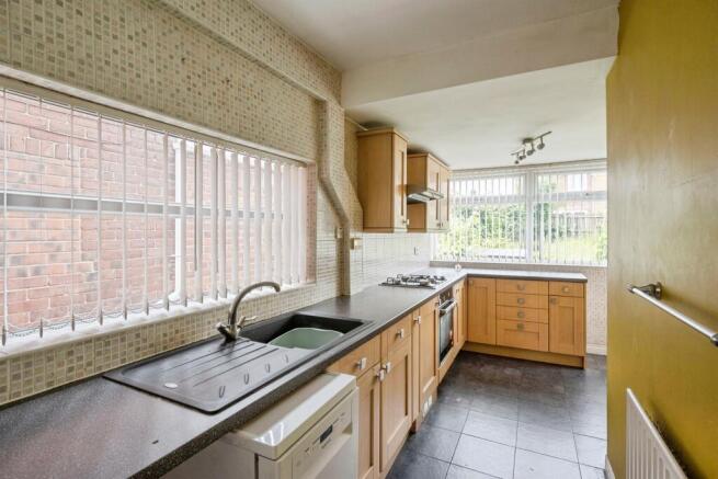 2 bed Semi-Detached for sale Image 6